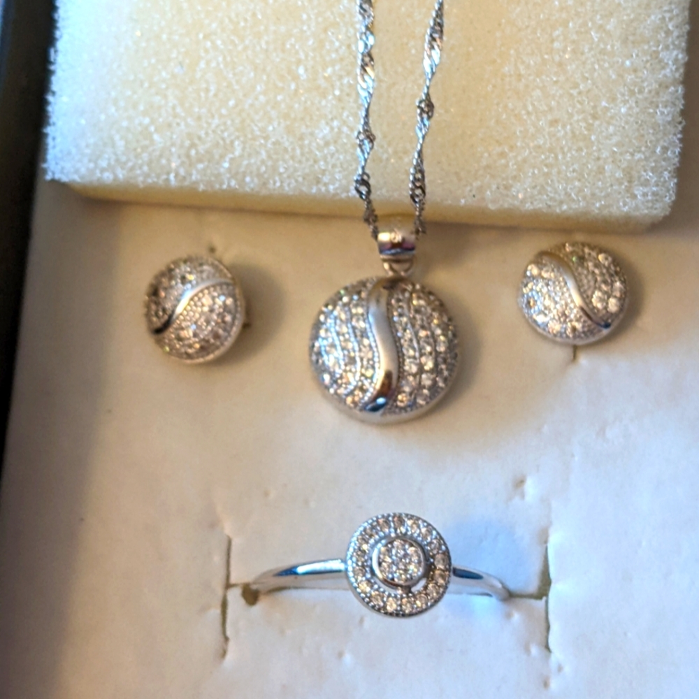 silver 925 Set of earrings, necklace, ring, pendent all new